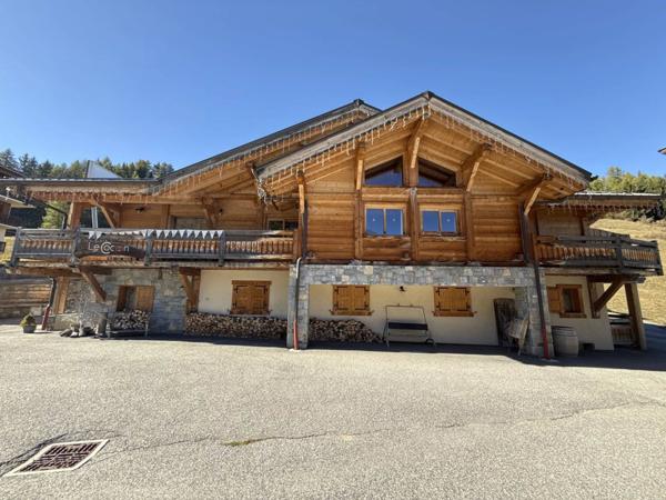 Chalet 466m² – 8 chambres à la Plagne 1800