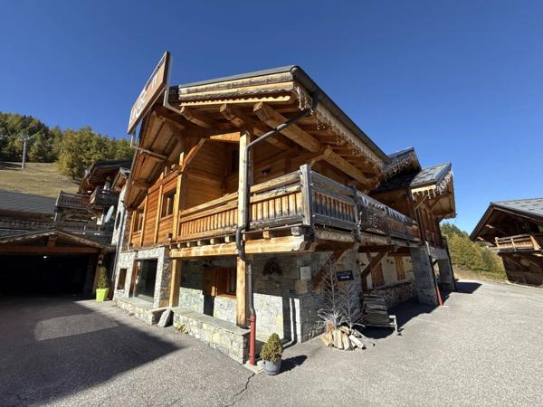 Chalet 466m² – 8 chambres à la Plagne 1800