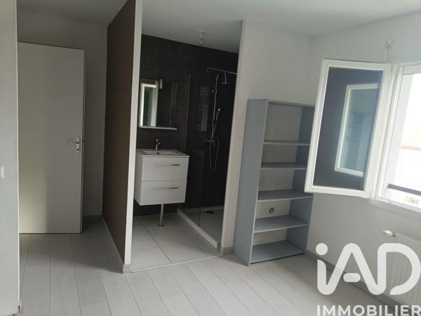 Maison à vendre 5 pièces 102 m² Saint-Martin-la-Plaine