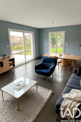 Maison à vendre 5 pièces 102 m² Saint-Martin-la-Plaine