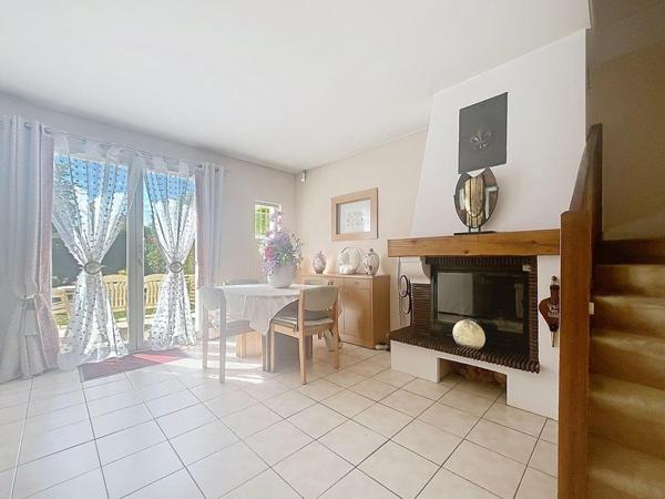 SAFTI- Laura GUIARD vous présente cette maison familiale au coeur du Manet.