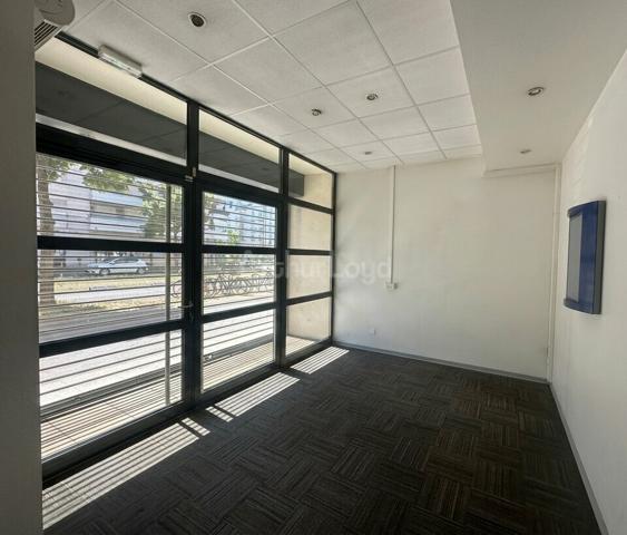 BUREAUX à LOUER de 864.7 m²
