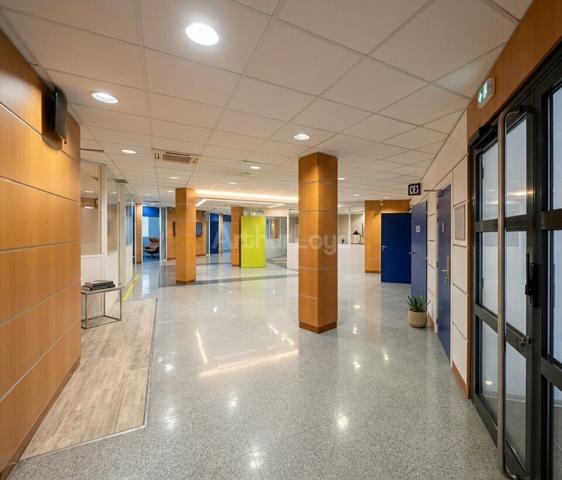 BUREAUX à LOUER de 864.7 m²