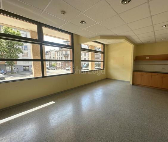 BUREAUX à LOUER de 864.7 m²