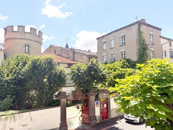 Maison 12 pièce(s) 8 chambre(s) 390 m²