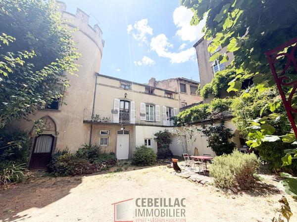 Maison 12 pièce(s) 8 chambre(s) 390 m²