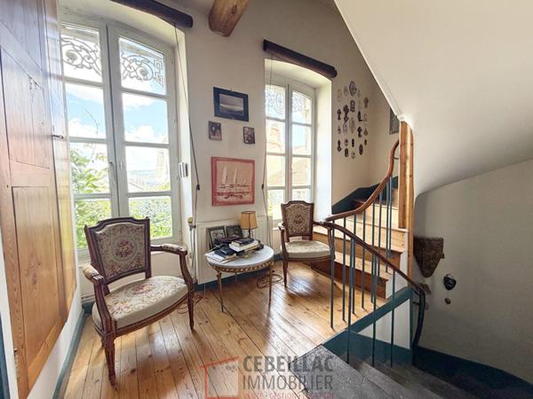 Maison 12 pièce(s) 8 chambre(s) 390 m²