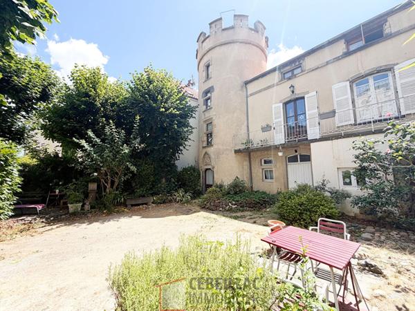 Maison 12 pièce(s) 8 chambre(s) 390 m²