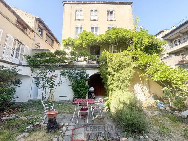 Maison 12 pièce(s) 8 chambre(s) 390 m²