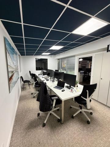 Bâtiment mixte bureaux et activités - 350 m2 - À louer - La Chapelle Saint Mesmin