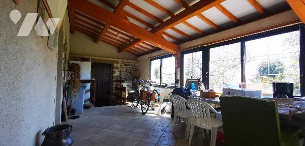 Mison 5 chambres centre village avec terrain