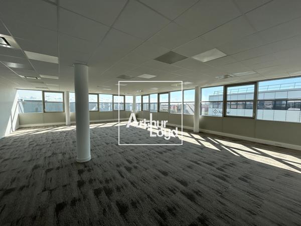 Bureaux à louer à Toulouse nord ouest dans immeuble récent et lumineux