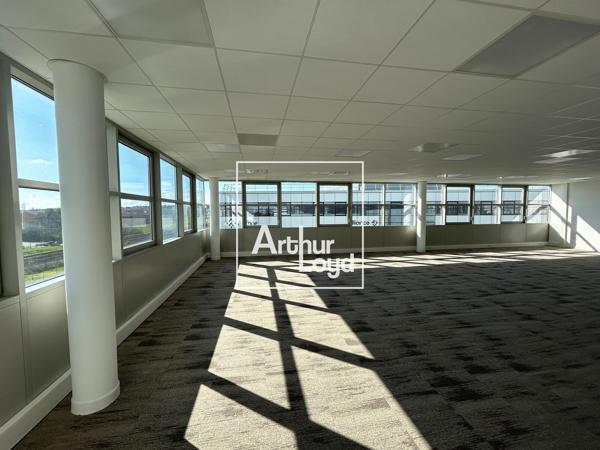 Bureaux à louer à Toulouse nord ouest dans immeuble récent et lumineux