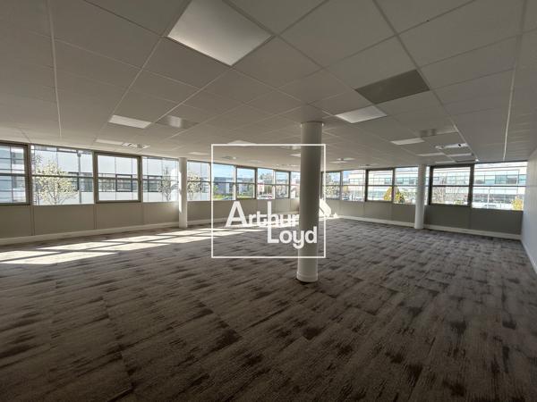 Bureaux à louer à Toulouse nord ouest dans immeuble récent et lumineux