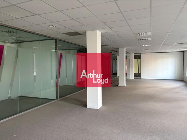 Bureaux à louer à Grenoble BOUCHAYER VIALLET dans immeuble qualitatif proche transports