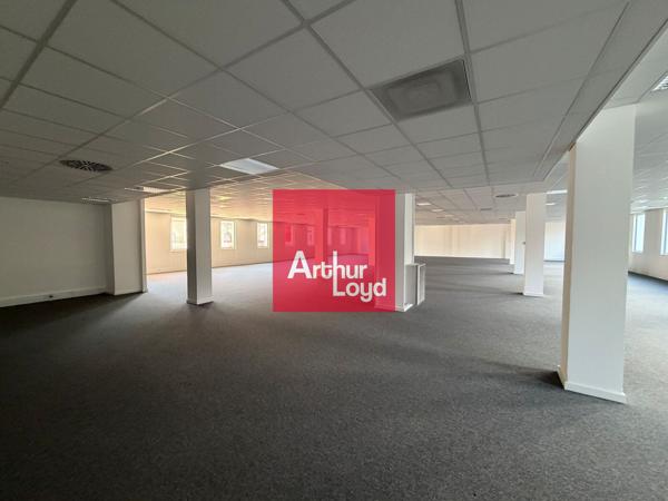 Bureaux à louer à Grenoble BOUCHAYER VIALLET dans immeuble qualitatif proche transports