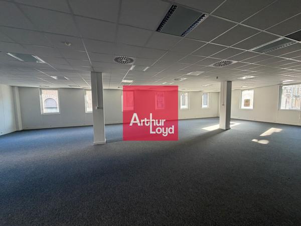 Bureaux à louer à Grenoble BOUCHAYER VIALLET dans immeuble qualitatif proche transports