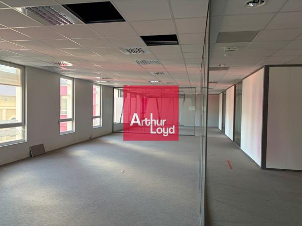 Bureaux à louer à Grenoble BOUCHAYER VIALLET dans immeuble qualitatif proche transports