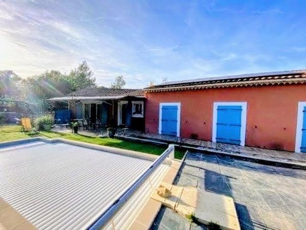 Rocbaron (83136) Belle maison de plain-pied de 141 m²