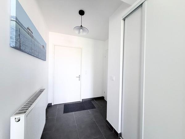 PESSAC - CENTRE  VILLE- Appartement T3 - 2 chambres - Ascenseur - Dernier étage - Terrasse