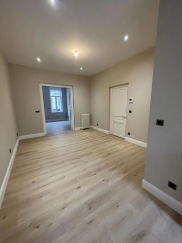 Location Maison 7 pièces 160 m2 à Saint-Quentin