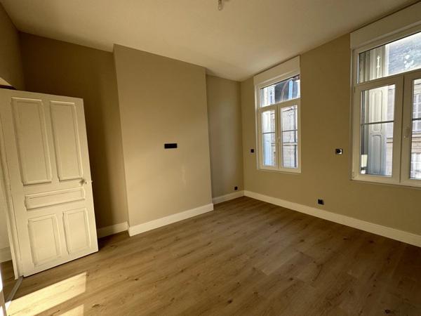 Location Maison 7 pièces 160 m2 à Saint-Quentin