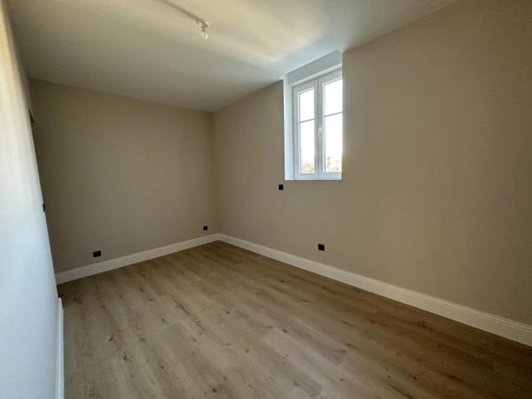 Location Maison 7 pièces 160 m2 à Saint-Quentin