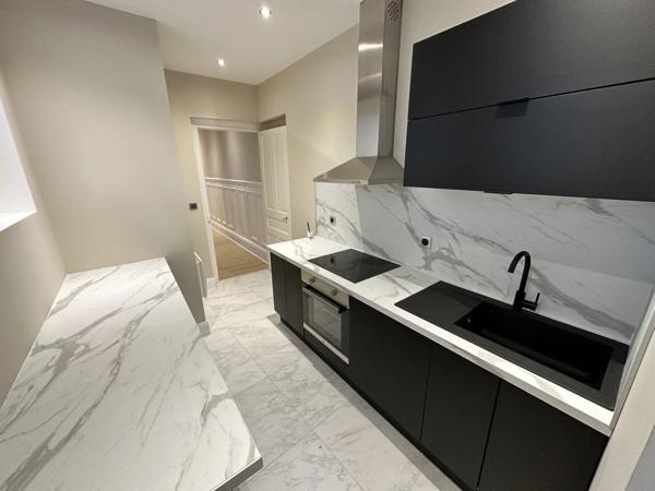 Location Maison 7 pièces 160 m2 à Saint-Quentin