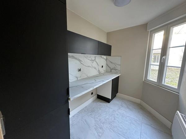 Location Maison 7 pièces 160 m2 à Saint-Quentin
