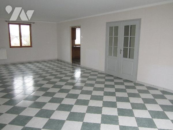 Pavillon de 117 m2 sur sous-sol complet, 3 chambres.