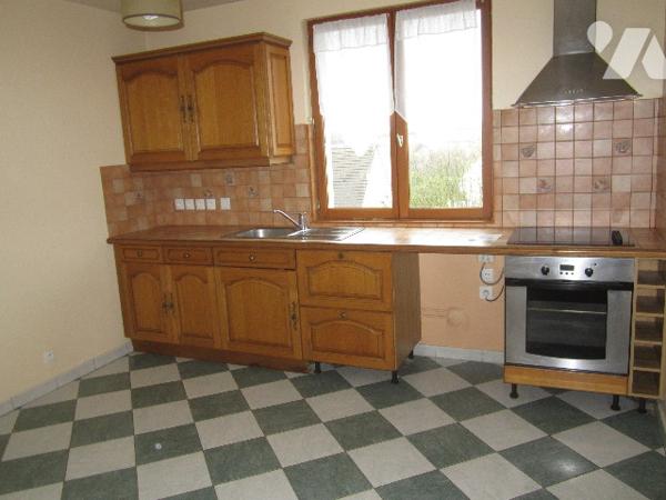 Pavillon de 117 m2 sur sous-sol complet, 3 chambres.