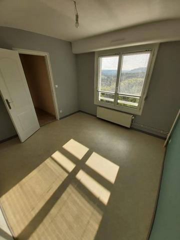 Appartement à louer 4 pièces 77.47m² Montbéliard (25200)