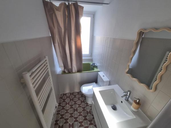 Appart 25m² 1er étage, hyper centre Pontivy