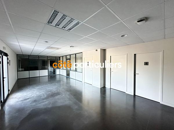 Vente Entrepôt / Local industriel824,56 m² - CHASPUZAC (43320)