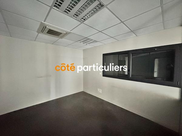 Vente Entrepôt / Local industriel824,56 m² - CHASPUZAC (43320)