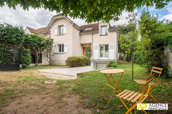 Maison 1 220 000 € **  - Référence  13624