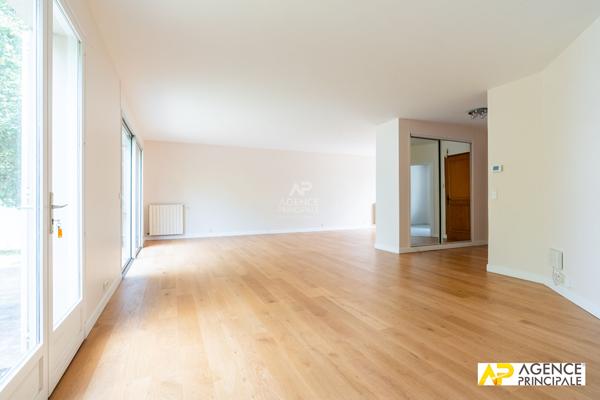 Maison 1 220 000 € **  - Référence  13624