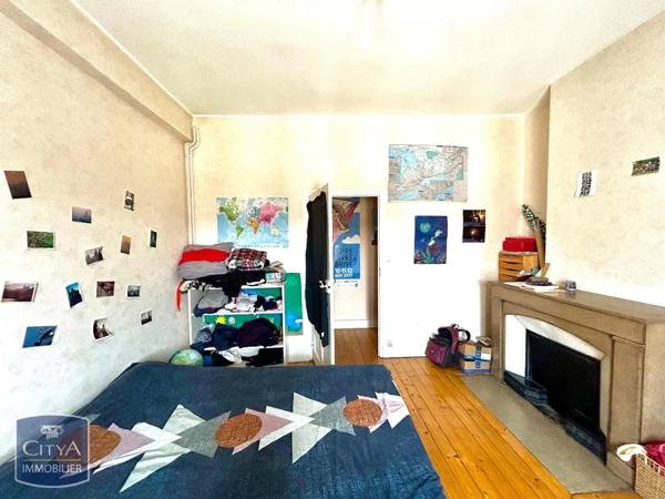 Appartement à louer 3 pièces 77m²