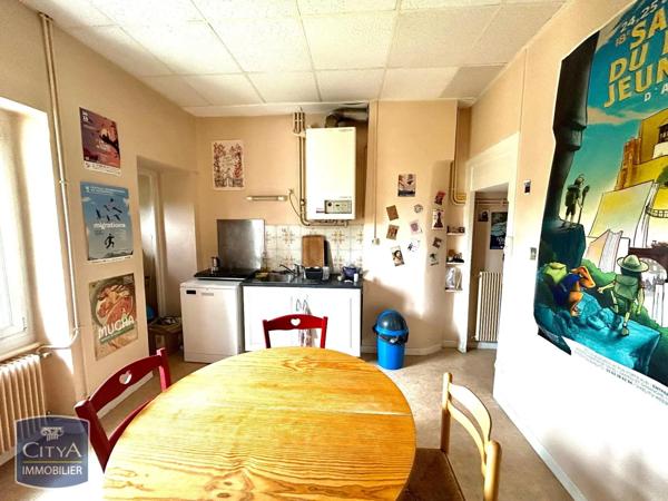 Appartement à louer 3 pièces 77m²