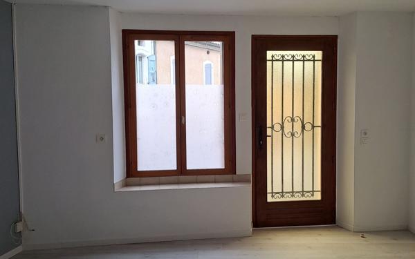 Maison à louer    2 pièces •  Saint-Paul-Cap-de-Joux