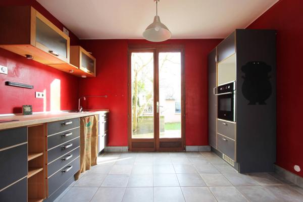 UNE COQUETTE MAISON DE QUARTIER, SECTEUR CORNIGUEL. -
