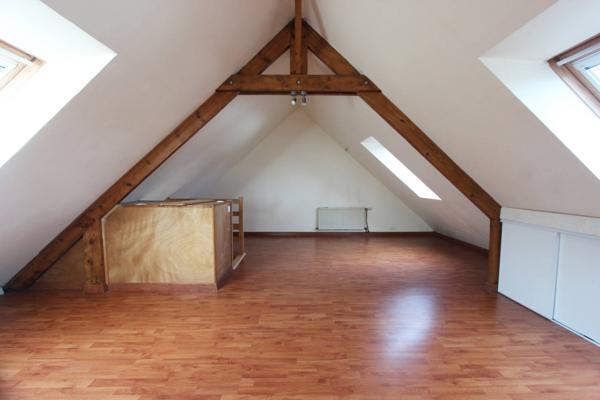 UNE COQUETTE MAISON DE QUARTIER, SECTEUR CORNIGUEL. -