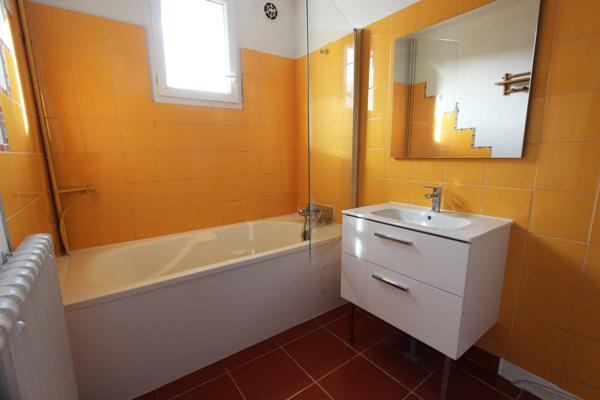 UNE COQUETTE MAISON DE QUARTIER, SECTEUR CORNIGUEL. -