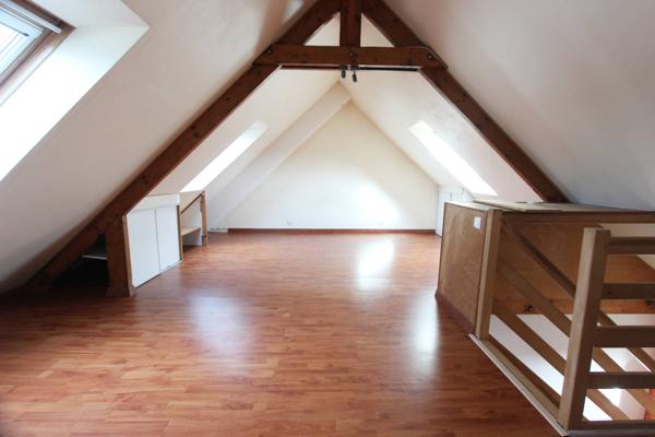 UNE COQUETTE MAISON DE QUARTIER, SECTEUR CORNIGUEL. -