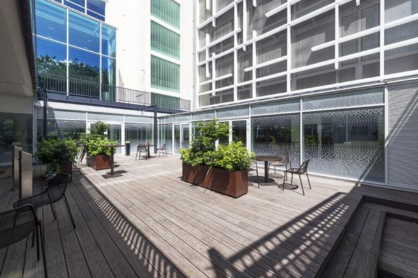 Bureaux à louer à Rueil-Malmaison dans immeuble de services modernes et lumineux