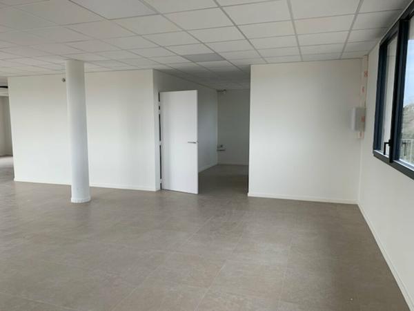 Bureaux à vendre à Avignon Agroparc, dernier étage avec terrasse