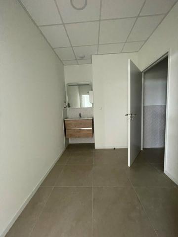 Bureaux à vendre à Avignon Agroparc, dernier étage avec terrasse