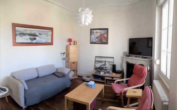 Immeuble à vendre    9 pièces •  Le Creusot