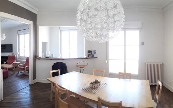 Immeuble à vendre    9 pièces •  Le Creusot