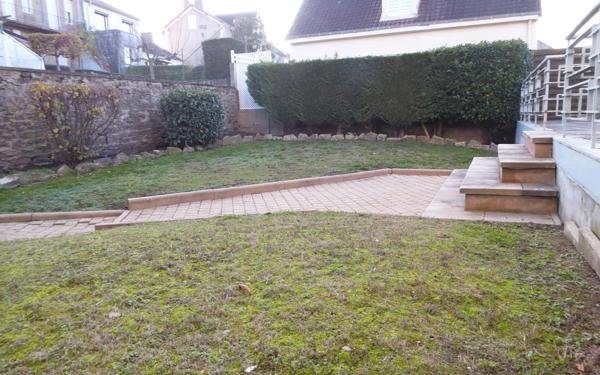 Immeuble à vendre    9 pièces •  Le Creusot